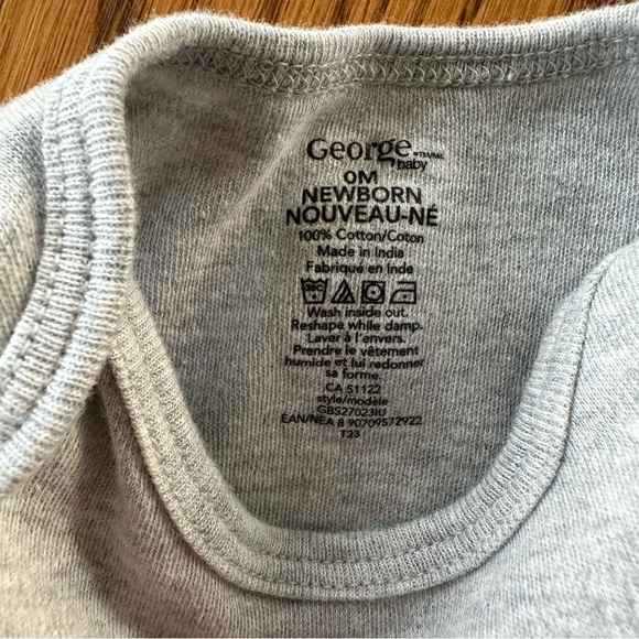 George Like New Cotton Short Sleeve Bodysuits, Set of 3, size 0-3 months - Picture 13 of 13